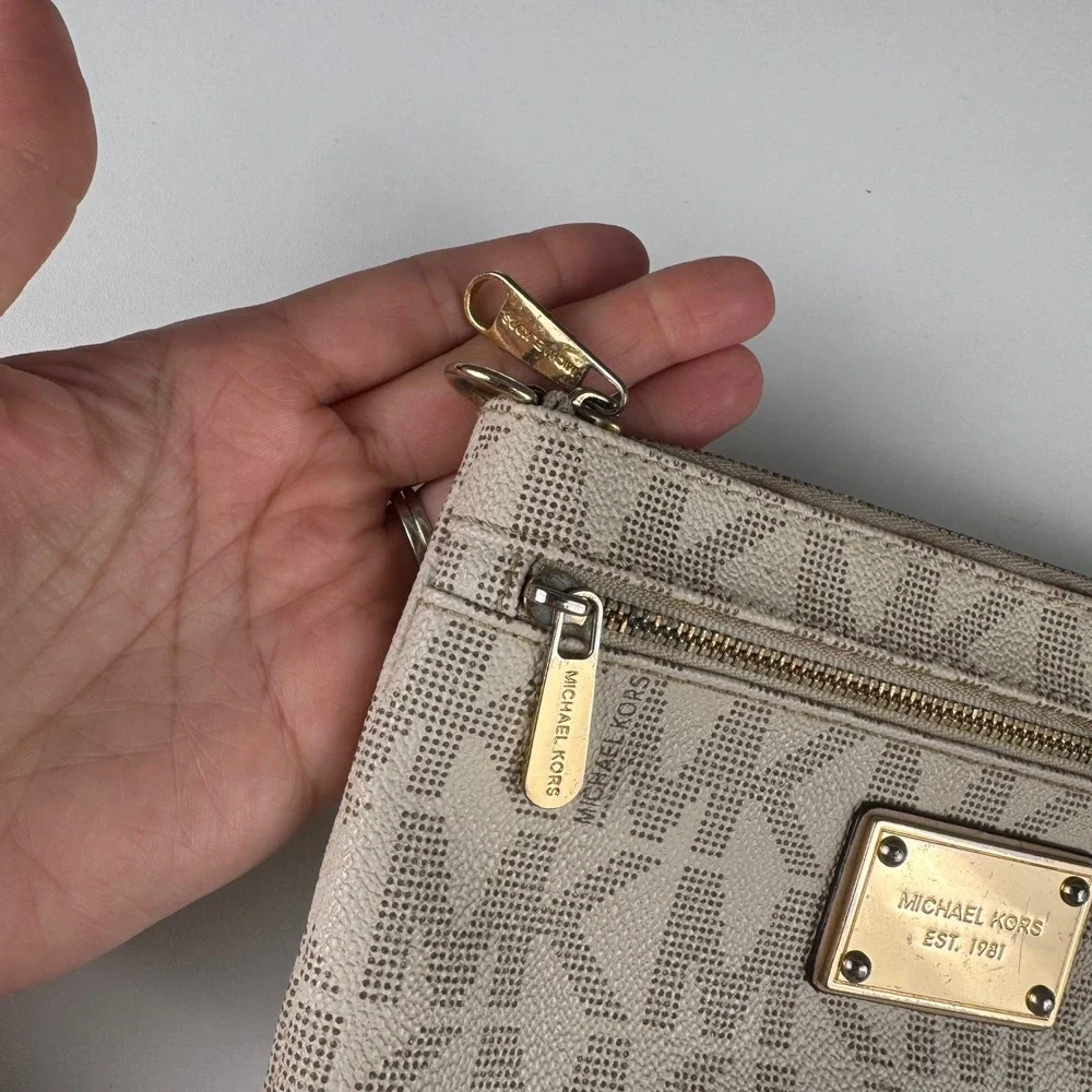 Michael Kors light wear
